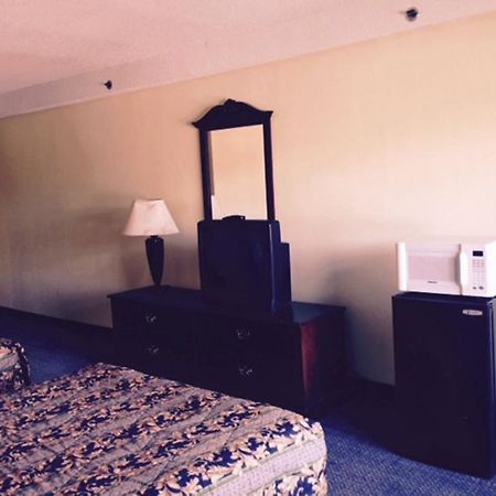 Wynnwood Plaza Hotel - Newport News Dış mekan fotoğraf