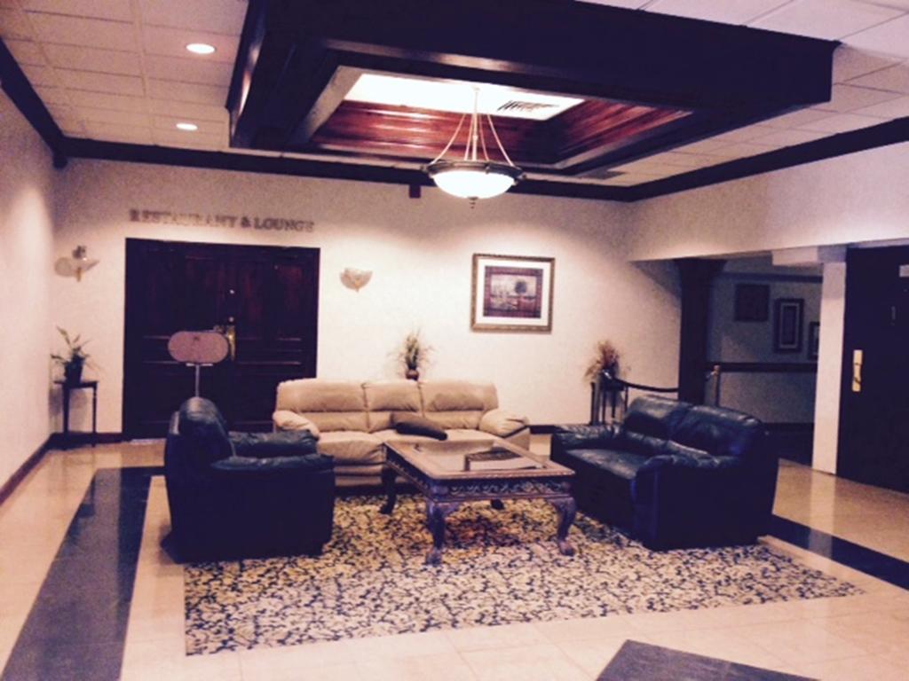 Wynnwood Plaza Hotel - Newport News Dış mekan fotoğraf